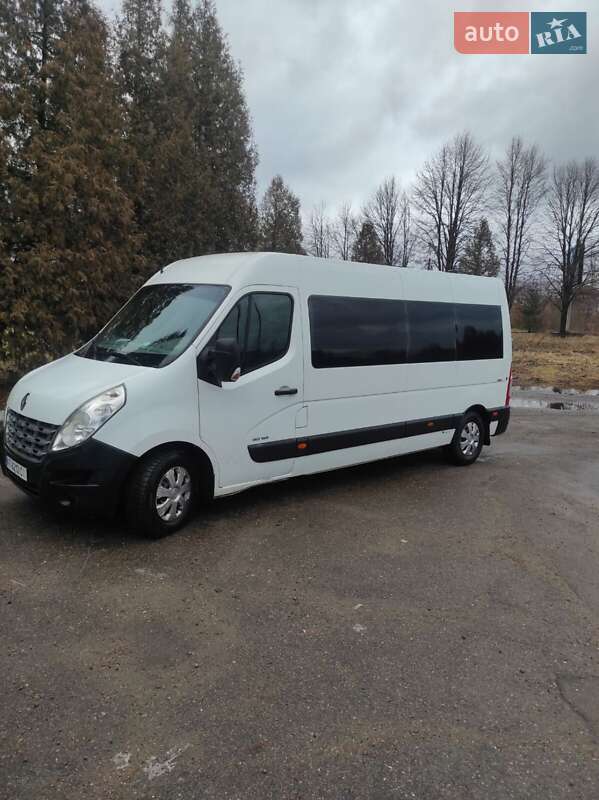 Универсал Renault Master