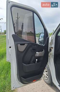Для перевезення тварин Renault Master 2012 в Дніпрі