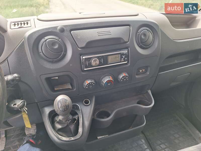 Для перевезення тварин Renault Master 2012 в Дніпрі