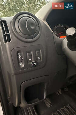 Грузовой фургон Renault Master 2014 в Лохвице