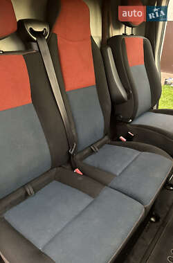 Грузовой фургон Renault Master 2014 в Лохвице