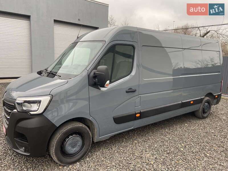 Грузовой фургон Renault Master