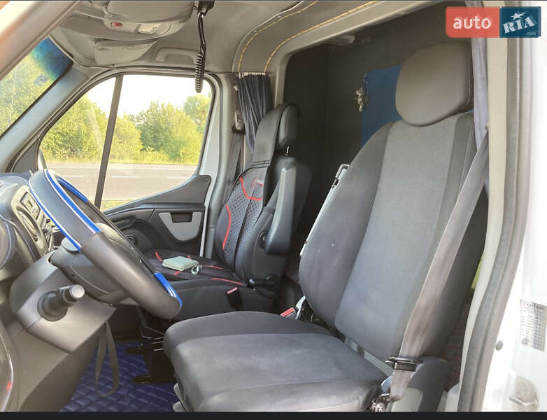 Эвакуатор Renault Master 2017 в Луцке фото 17 Эвакуатор Renault Master 2017 в Луцке