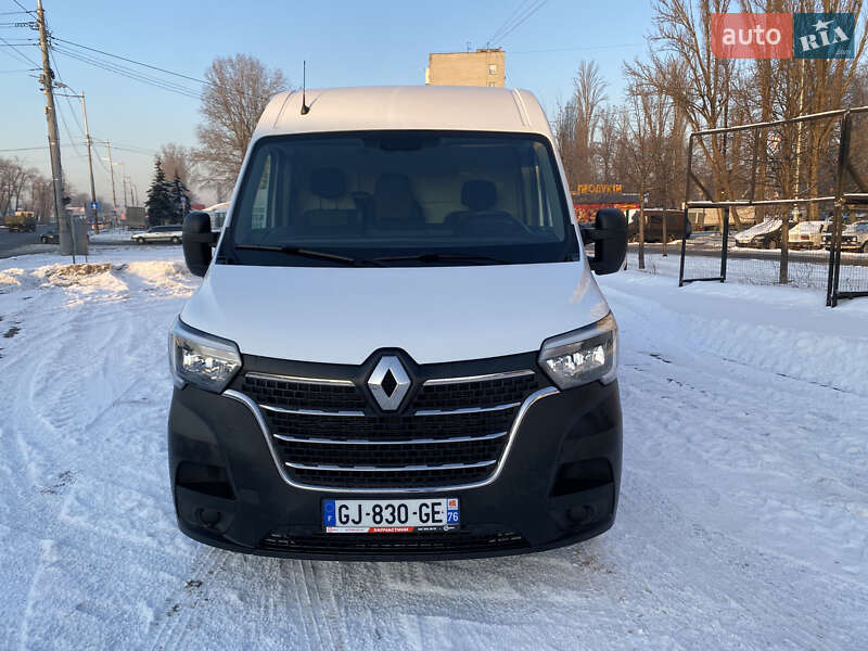 Микроавтобус грузовой (до 3,5т) Renault Master