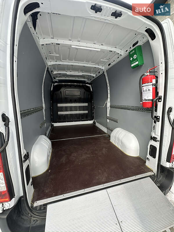 Грузовой фургон Renault Master 2021 в Львове