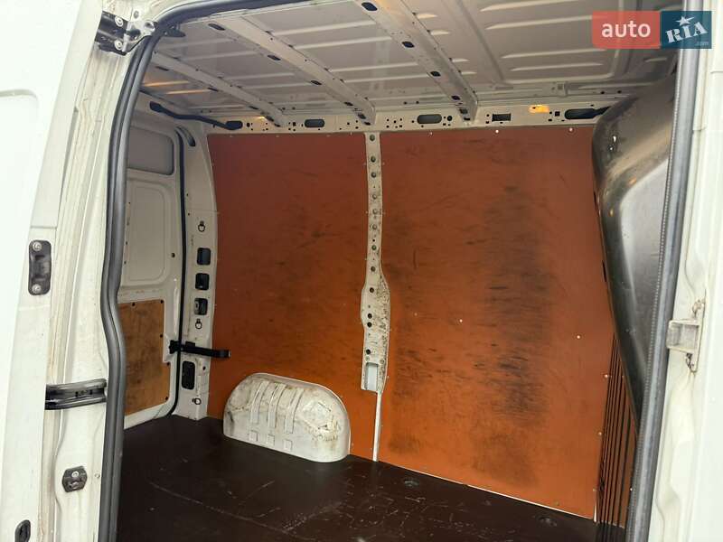 Грузовой фургон Renault Master 2017 в Тячеве