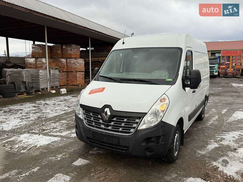 Грузовой фургон Renault Master 2017 в Тячеве