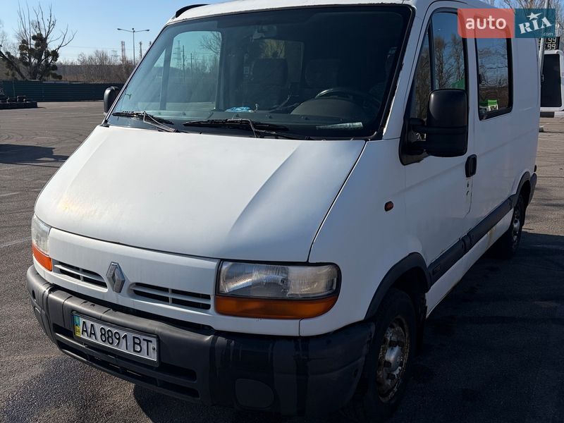 Грузопассажирский фургон Renault Master
