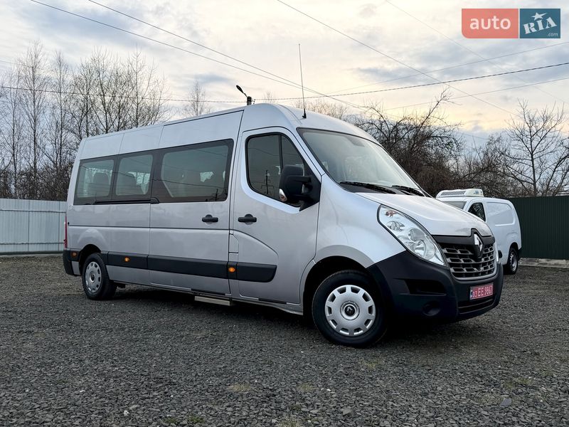 Туристичний / Міжміський автобус Renault Master