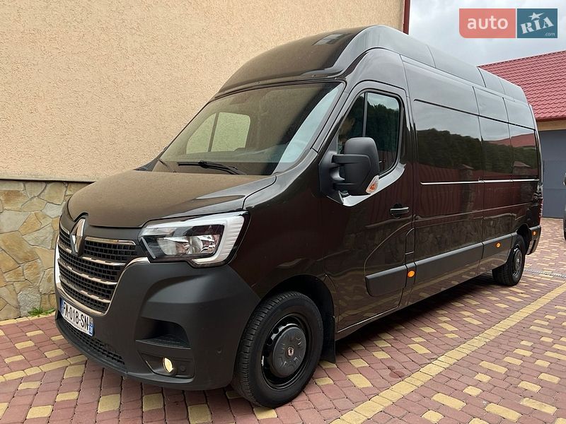 Вантажний фургон Renault Master