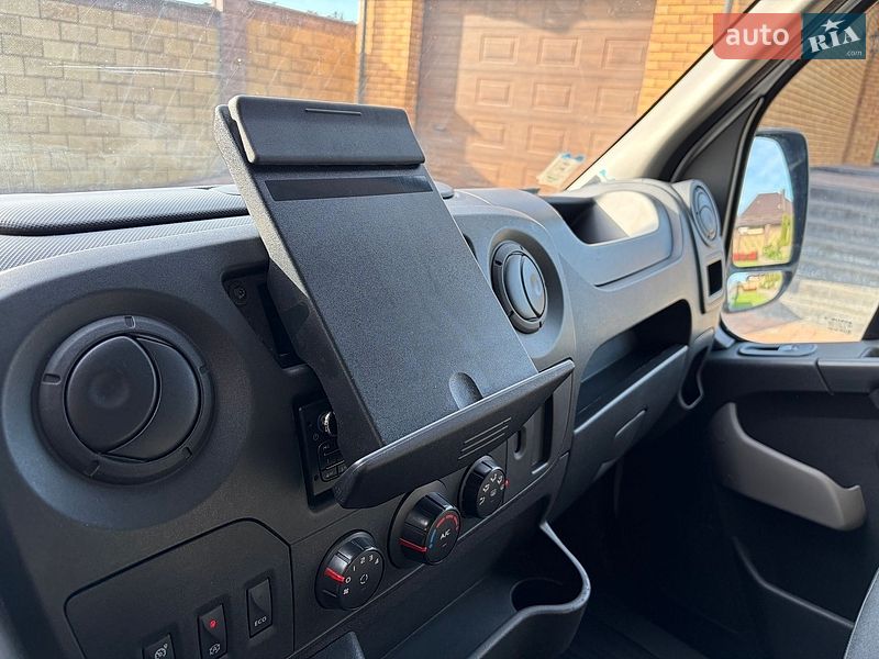 Вантажний фургон Renault Master 2018 в Луцьку