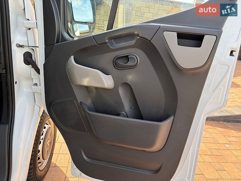 Вантажний фургон Renault Master 2018 в Луцьку