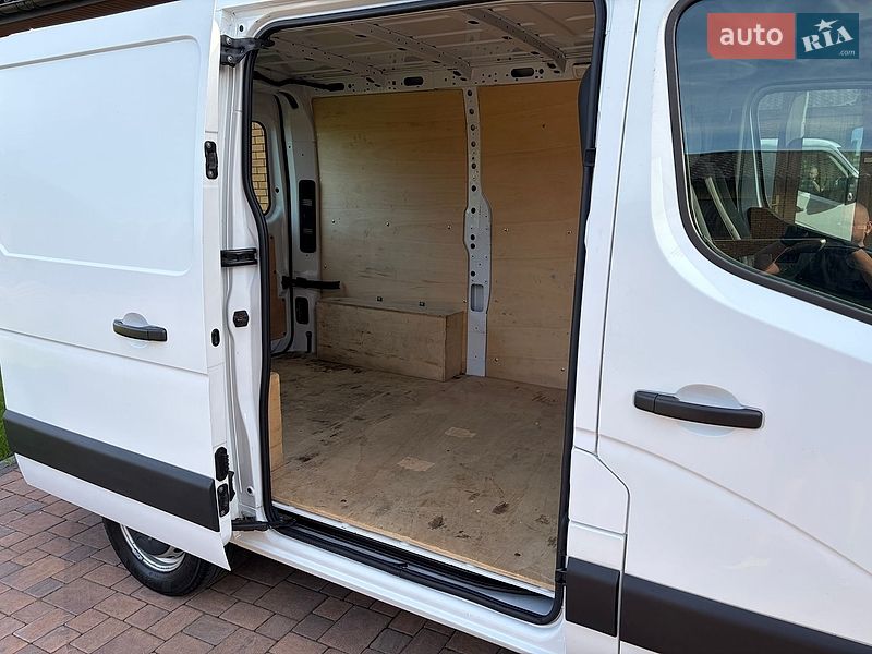 Вантажний фургон Renault Master 2018 в Луцьку