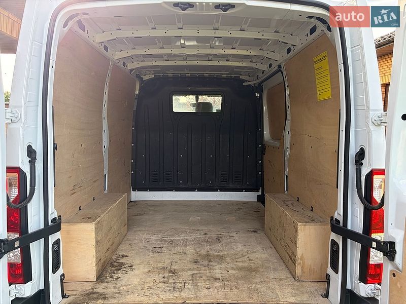 Вантажний фургон Renault Master 2018 в Луцьку