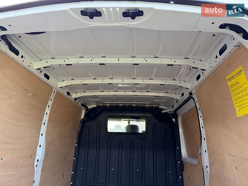 Вантажний фургон Renault Master 2018 в Луцьку