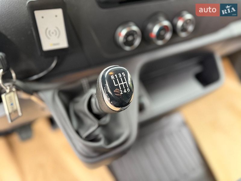 Грузовой фургон Renault Master 2019 в Дубно