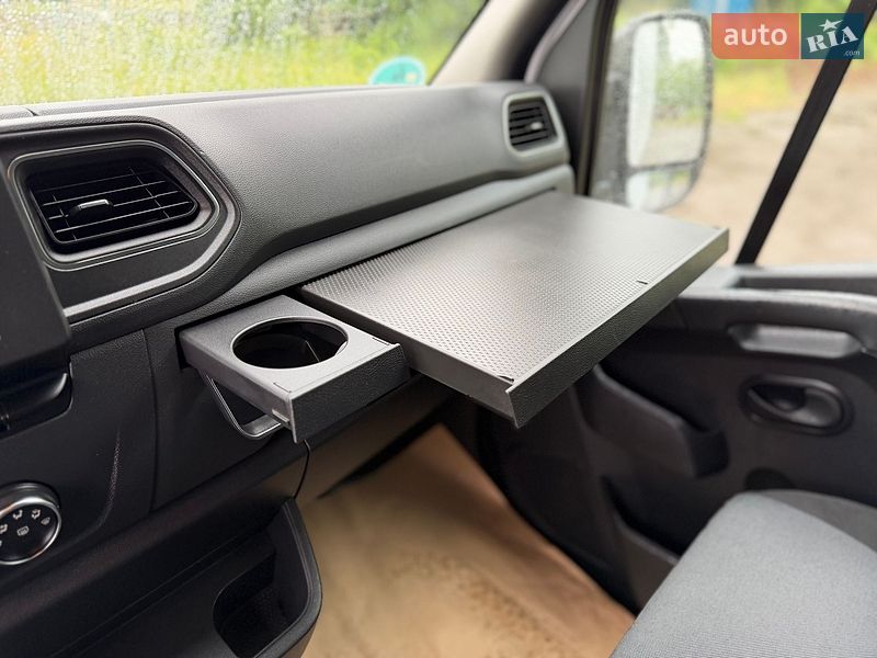 Грузовой фургон Renault Master 2019 в Дубно
