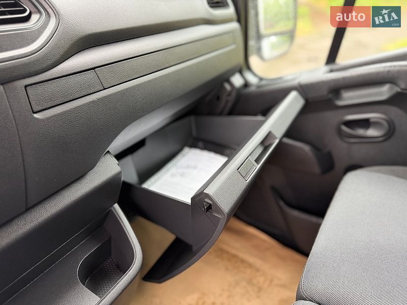 Грузовой фургон Renault Master 2019 в Дубно
