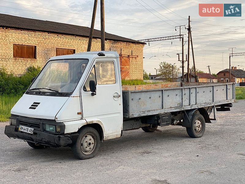 Минивэн Renault Master 1997 в Мирополе