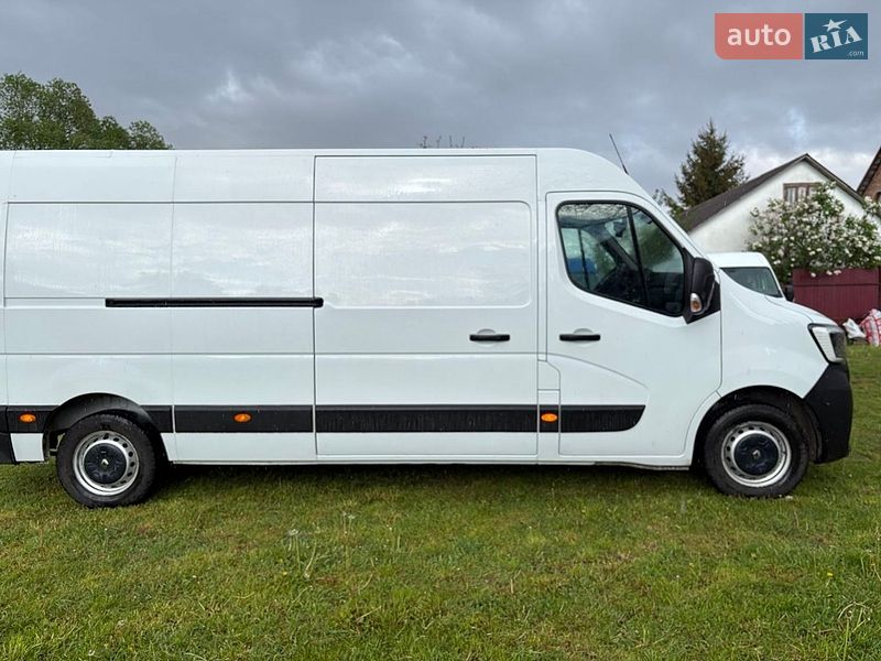 Вантажний фургон Renault Master 2022 в Радивиліві