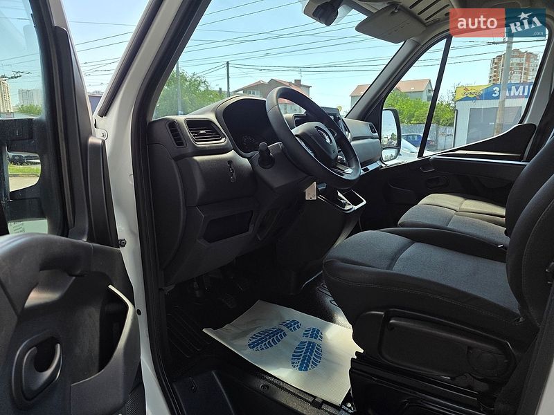 Вантажний фургон Renault Master 2021 в Одесі