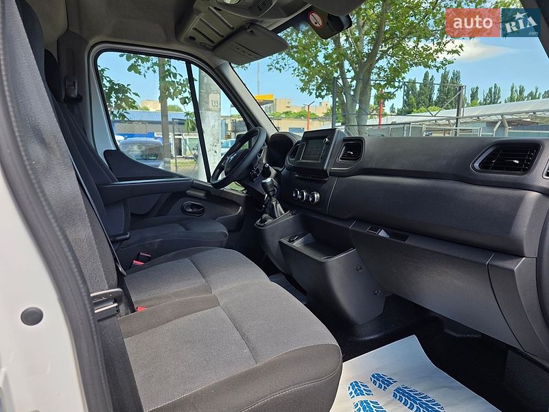 Вантажний фургон Renault Master 2021 в Одесі