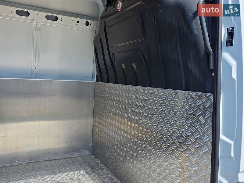 Вантажний фургон Renault Master 2021 в Одесі