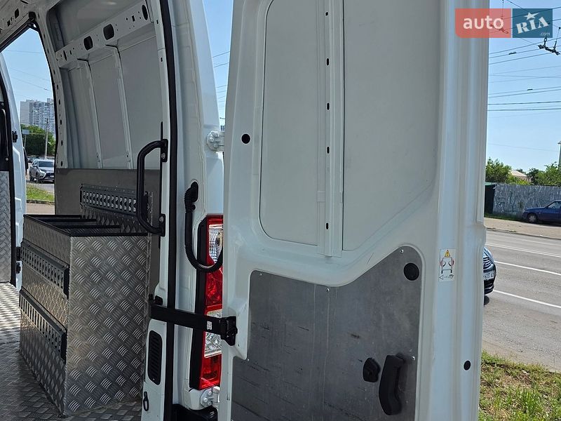 Вантажний фургон Renault Master 2021 в Одесі