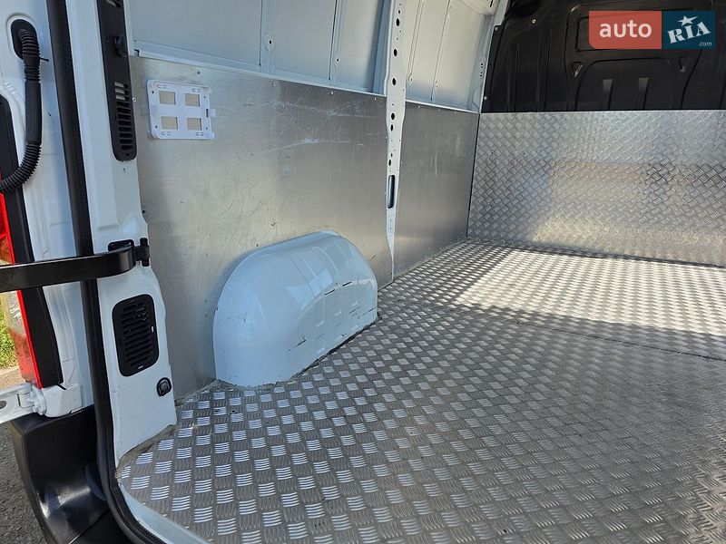 Вантажний фургон Renault Master 2021 в Одесі