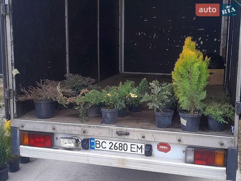 Вантажопасажирський фургон Renault Master 2000 в Радехові