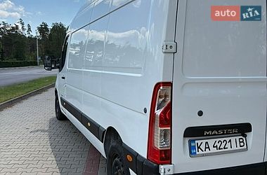 Вантажний фургон Renault Master 2015 в Маневичах