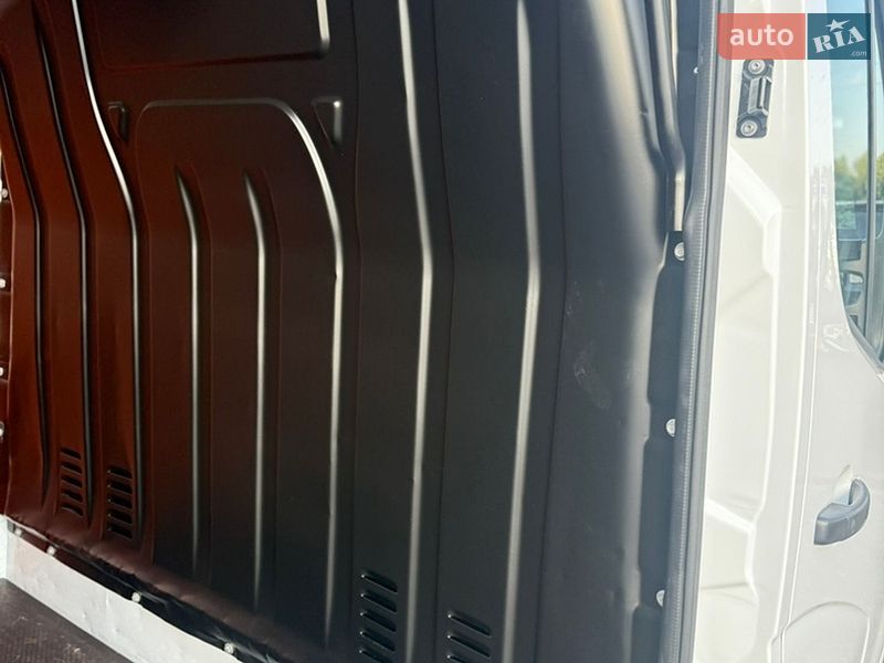 Грузовой фургон Renault Master 2022 в Днепре