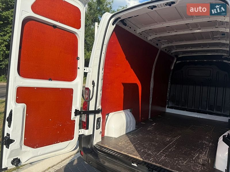 Грузовой фургон Renault Master 2022 в Днепре