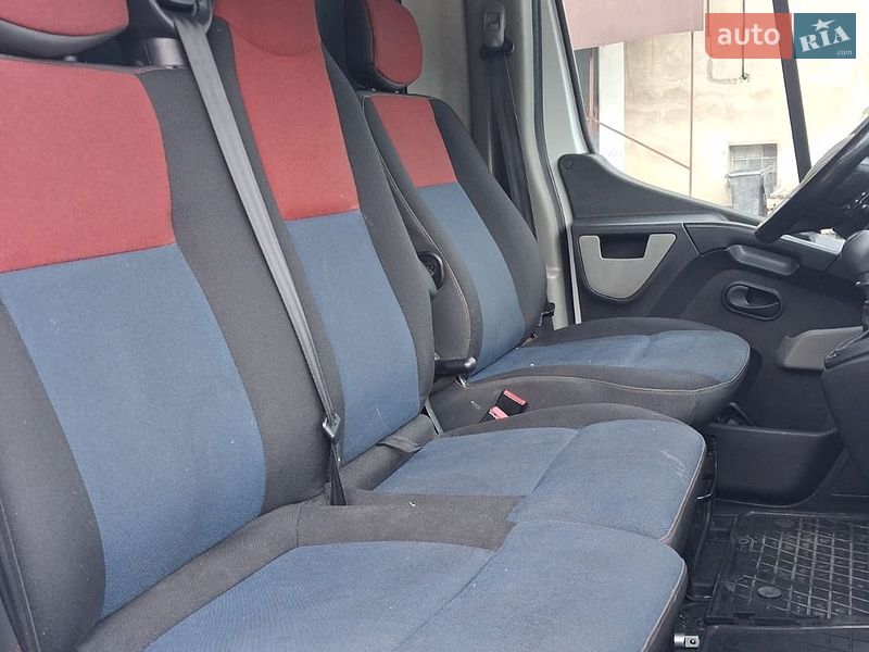 Микроавтобус грузовой (до 3,5т) Renault Master 2018 в Ужгороде