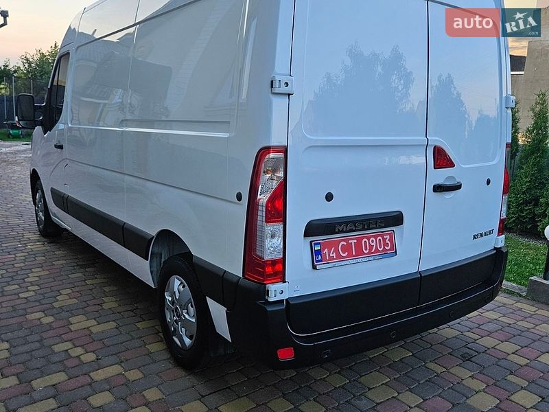 Грузовой фургон Renault Master 2022 в Дубно