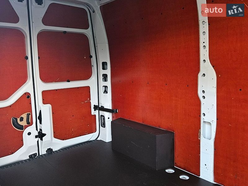 Грузовой фургон Renault Master 2022 в Дубно