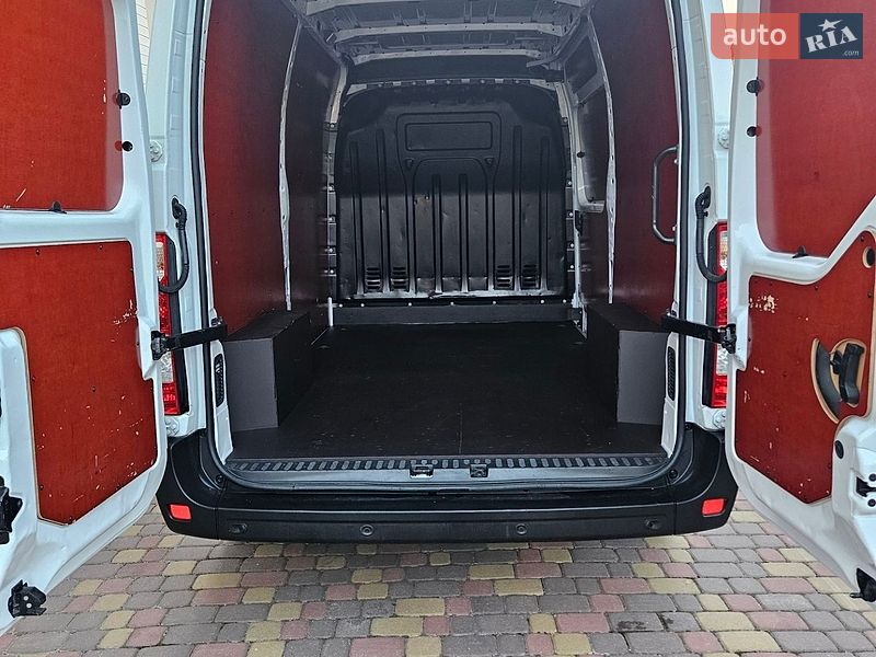 Грузовой фургон Renault Master 2022 в Дубно