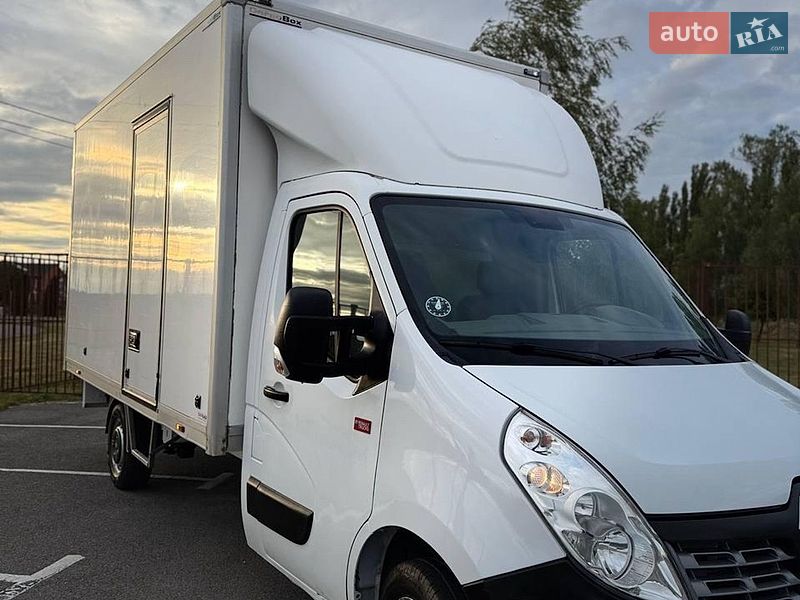 Вантажний фургон Renault Master 2017 в Луцьку