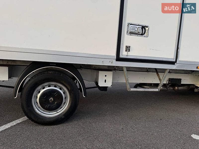 Вантажний фургон Renault Master 2017 в Луцьку