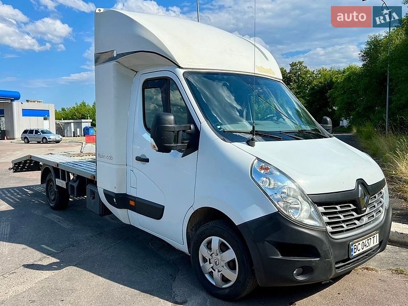 Евакуатор Renault Master 2016 в Львові