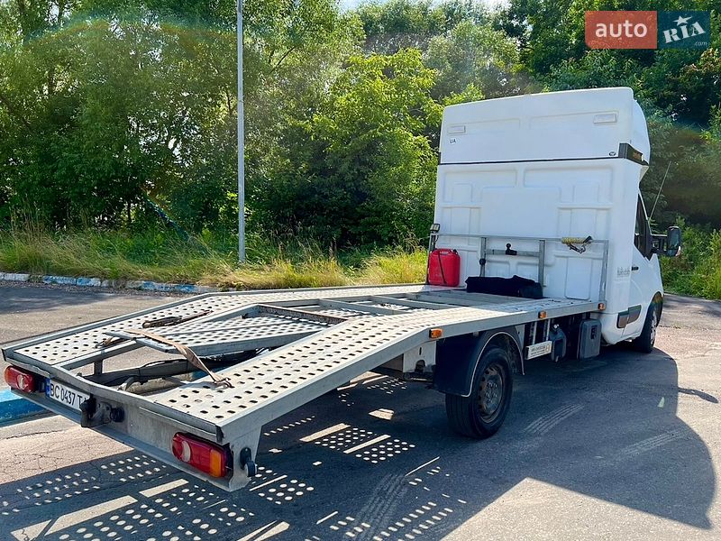 Евакуатор Renault Master 2016 в Львові