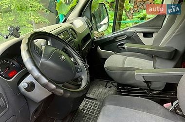 Евакуатор Renault Master 2016 в Львові