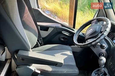 Евакуатор Renault Master 2016 в Львові