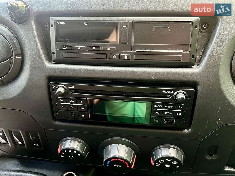 Евакуатор Renault Master 2016 в Львові