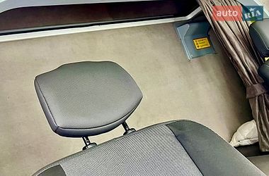 Евакуатор Renault Master 2016 в Львові
