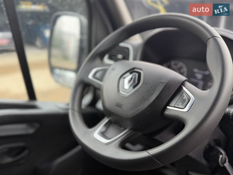 Вантажний фургон Renault Master 2022 в Калуші
