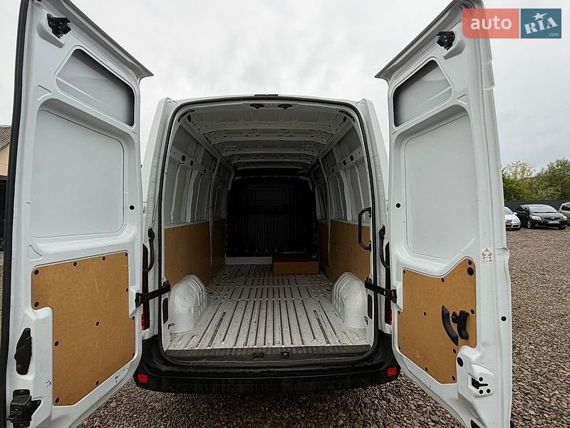 Вантажний фургон Renault Master 2022 в Калуші