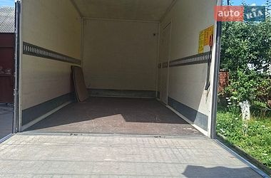 Вантажний фургон Renault Master 2016 в Чернівцях