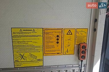 Вантажний фургон Renault Master 2016 в Чернівцях