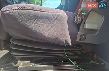 Вантажний фургон Renault Master 2016 в Чернівцях